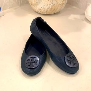 $228 Tory Burch Logo Mini Travel Ballet Slipper Flats Navy Shimmer Sz 7.5